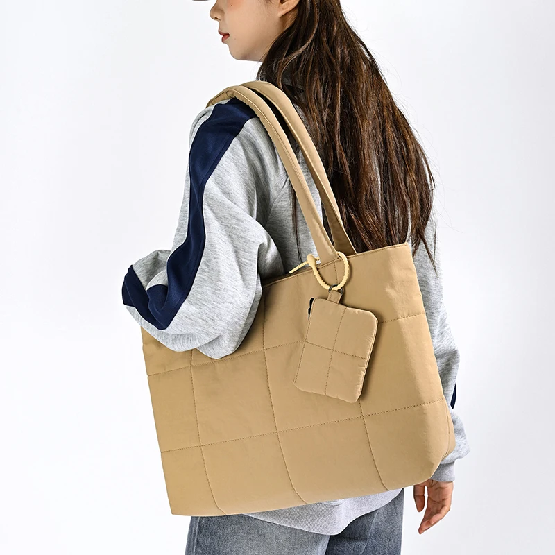 حقيبة كتف نسائية جديدة أنيقة وغير رسمية ذات سعة كبيرة مع تصميم بسيط بلون سادة وحقيبة تحت الإبط #3