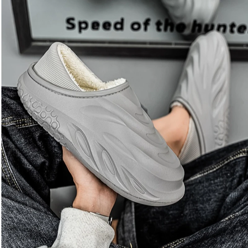 

New Men's Autumn and Winter Soft-soled Form-fitting Large-sized Solid Color Simple Design Anti-slip Silent Casual Slippers