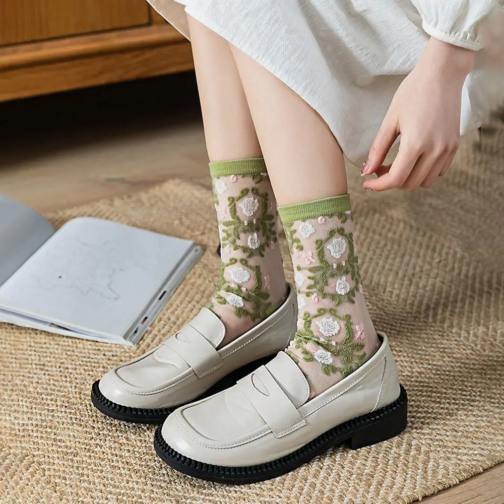 

Breathable Ultra-thin Embroidery Mesh Korean Summer Women's Socks Floral Hosiery Middle Tube Socks Flower Socks