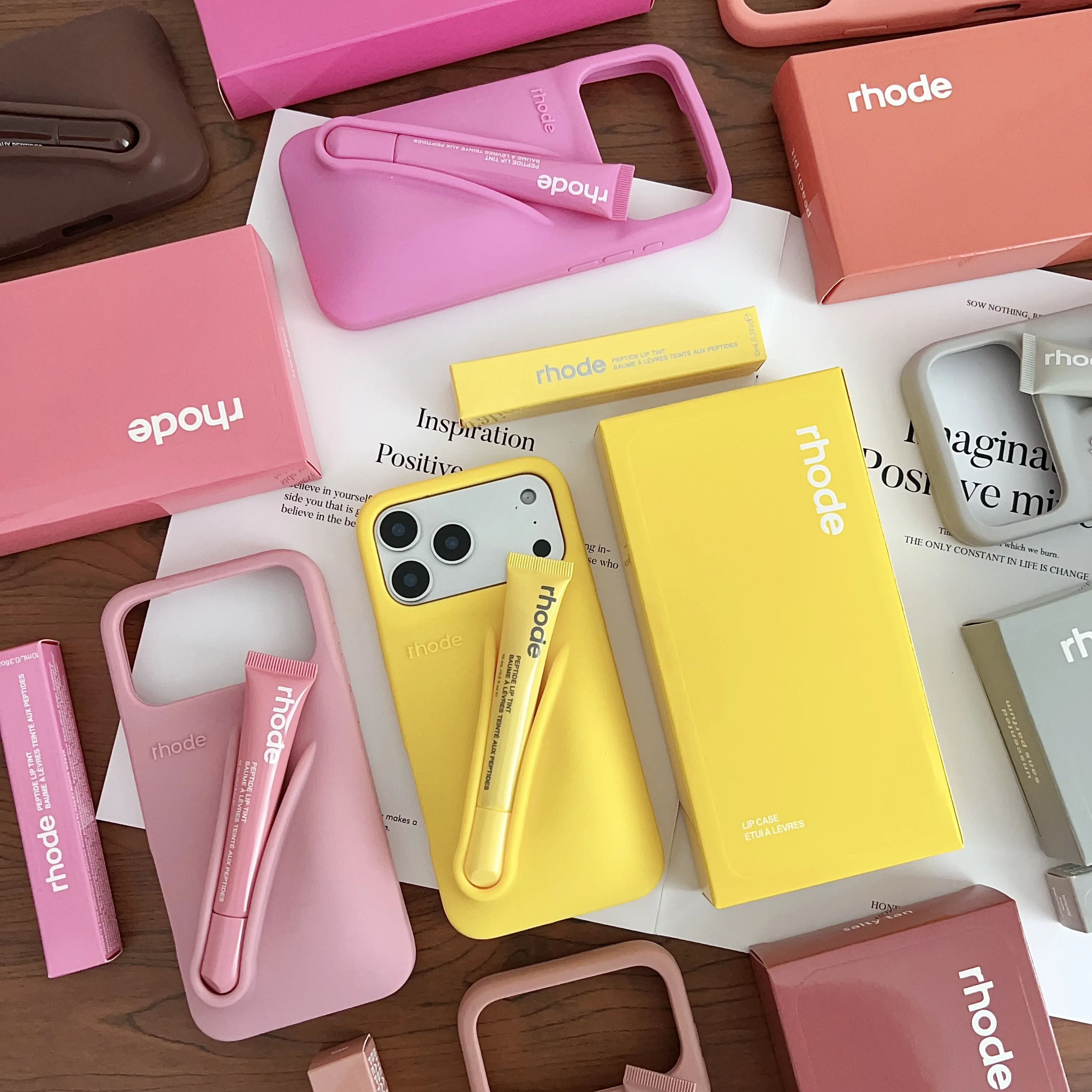 Con brillo de labios funda de teléfono para iPhone 17 Air 16 15 14 13 12 11 Pro Max Plus lápiz labial silicona Lemontini cubierta de caja de cinta gris