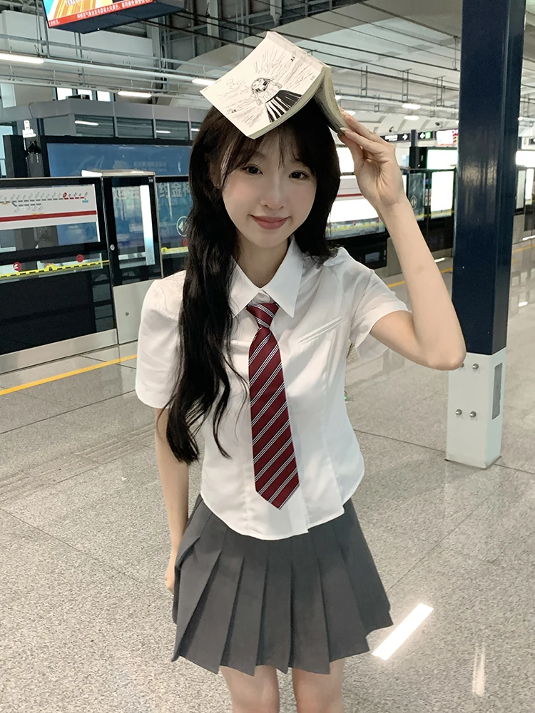 

Tokyo Annual Record JK Uniform White Waist-Cinching Shirt Women's Summer Slimming Short Sleeve Top with Pleated Skirt