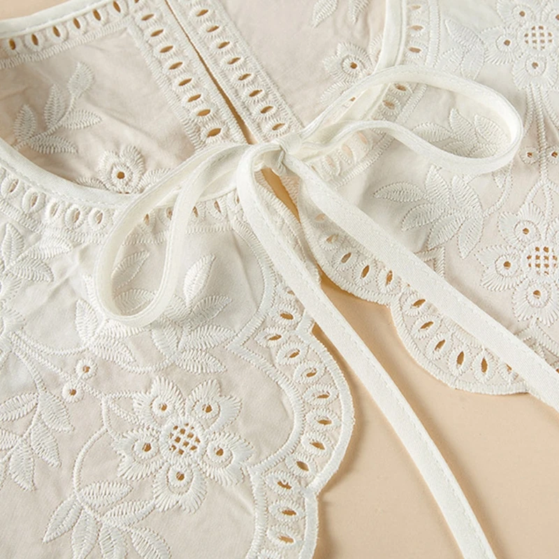 

Decorative Fake Collar Shawl Embroidery Sunflower Lace Necklace Short Capelet