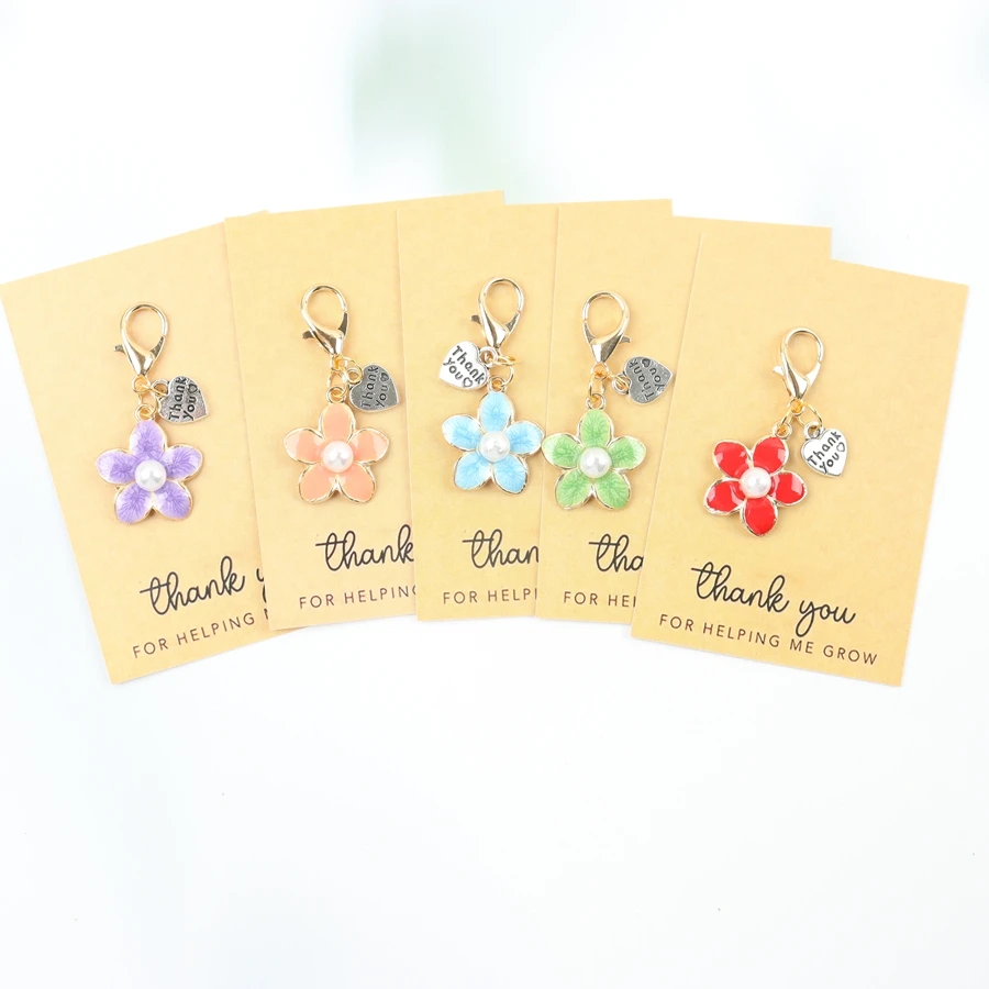 5 Romantic Flower Keychains, with Accompanying Thank You Cards, Perfect for Helping Others Grow, Suitable for Family, Teachers, Dwarfs, Friends' Birthdays, Thanksgiving, New School Season Gifts, Decorative Gifts, and Bag Charms.
