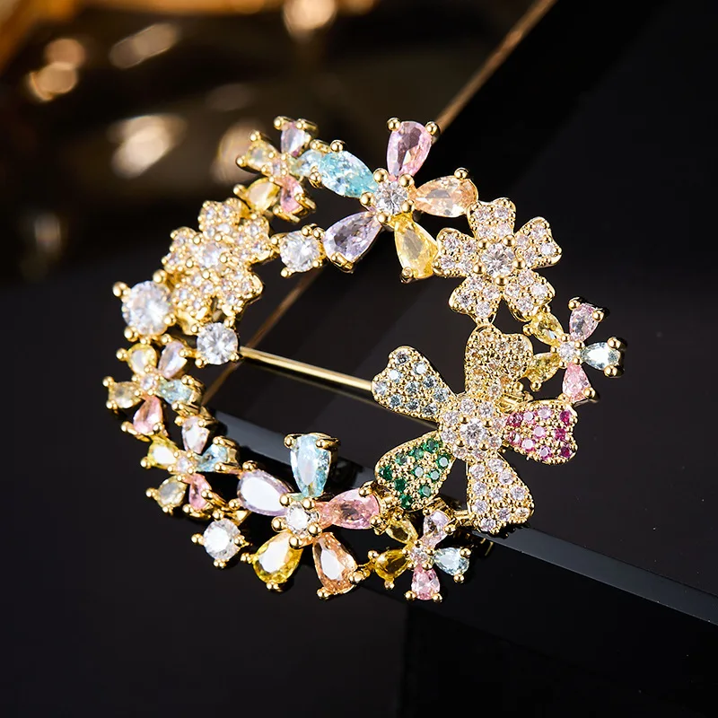 Color Cubic Zircon Hollow Out Wreath Flower Brooch Pin Women Elegant Crystal Brooches Fashion Jewelry for Banquet Suit Overcoat