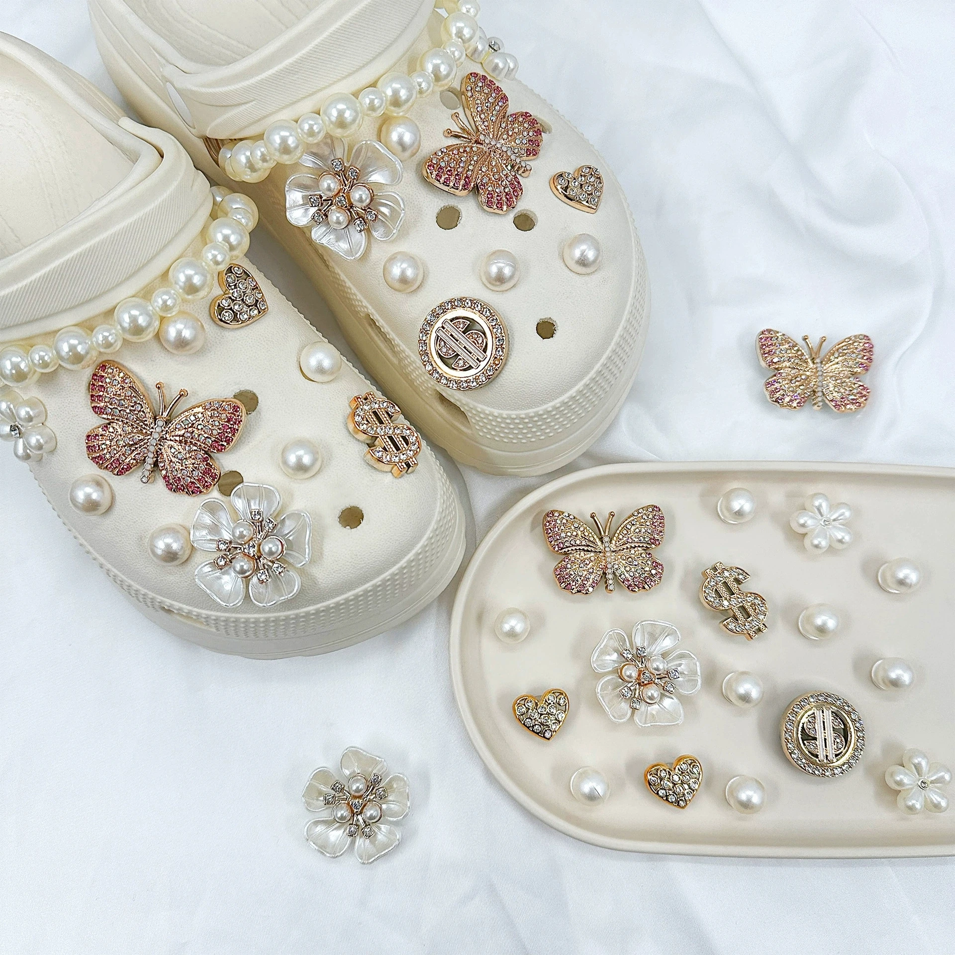 Luxury Pearls Chain Shoe Charms Set for Clogs Summer 2026 Crystal Butterfly Detachable EVA Slippers DIY Accessories Decoration