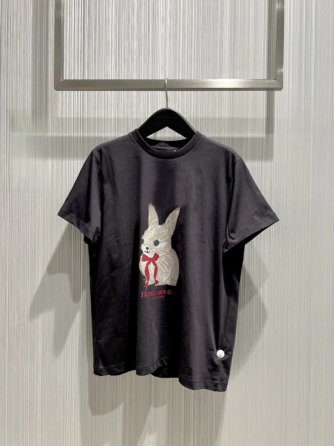 

Футболка женская HEIDD с круглым вырезом и коротким рукавом, с милым принтом кролика, весна 2026, молодежная, омолаживающая, очаровательная, хлопковая