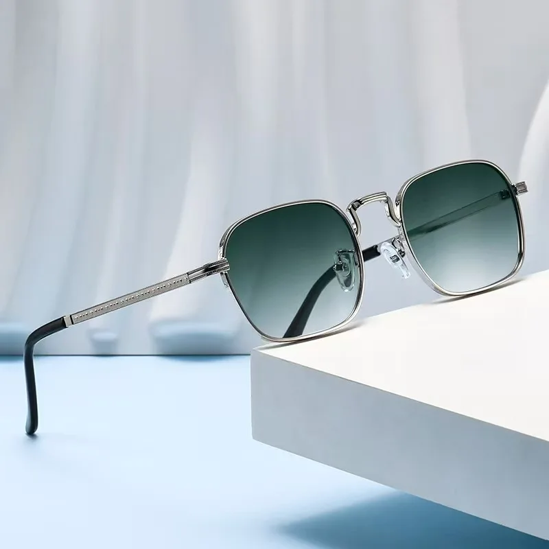 

Fashion Square Sunglasses Women Classic Brand Design Luxury Metal Vintage Sun Glasses Female Oculos De Sol UV400 Eyewear