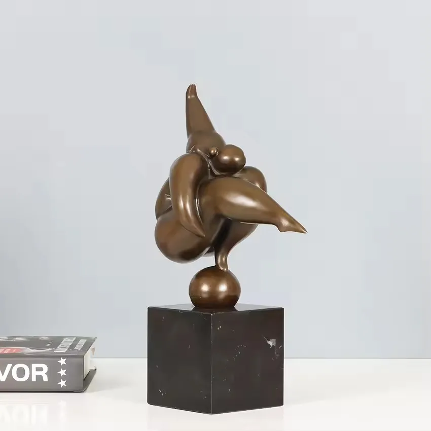 Bronze Fernando Botero Chubby Woman Sport Statue Abstract Fat Female Sculpture Home Decor Famous Art Replica