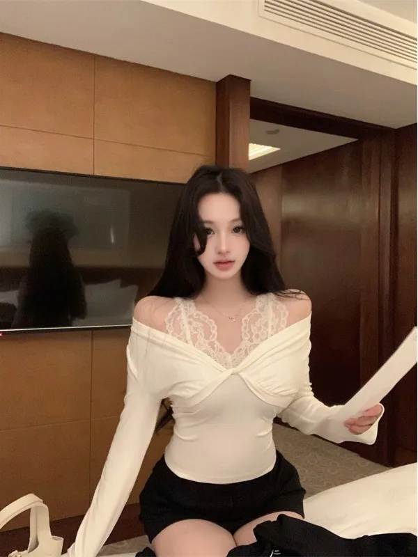 Sexy Lace Splice V-Neck Long Sleeve T-Shirt Women's White Flirty Knot Top High Waist Standard Fit Pure Color Breathable Cotto...