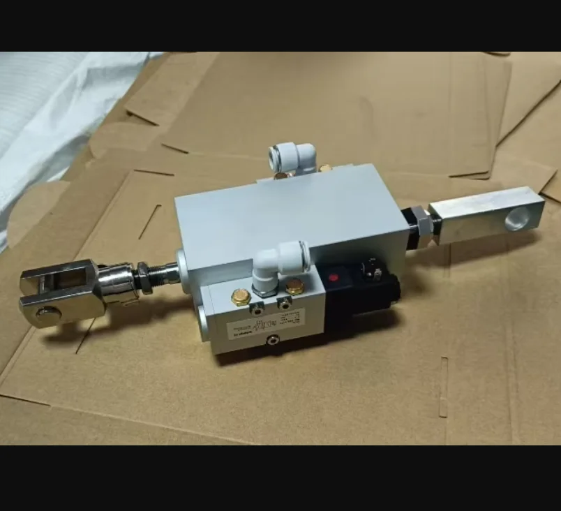 

M2.184.1011 G2.184.0020 Комбинированный пневматический цилиндр высокого качества