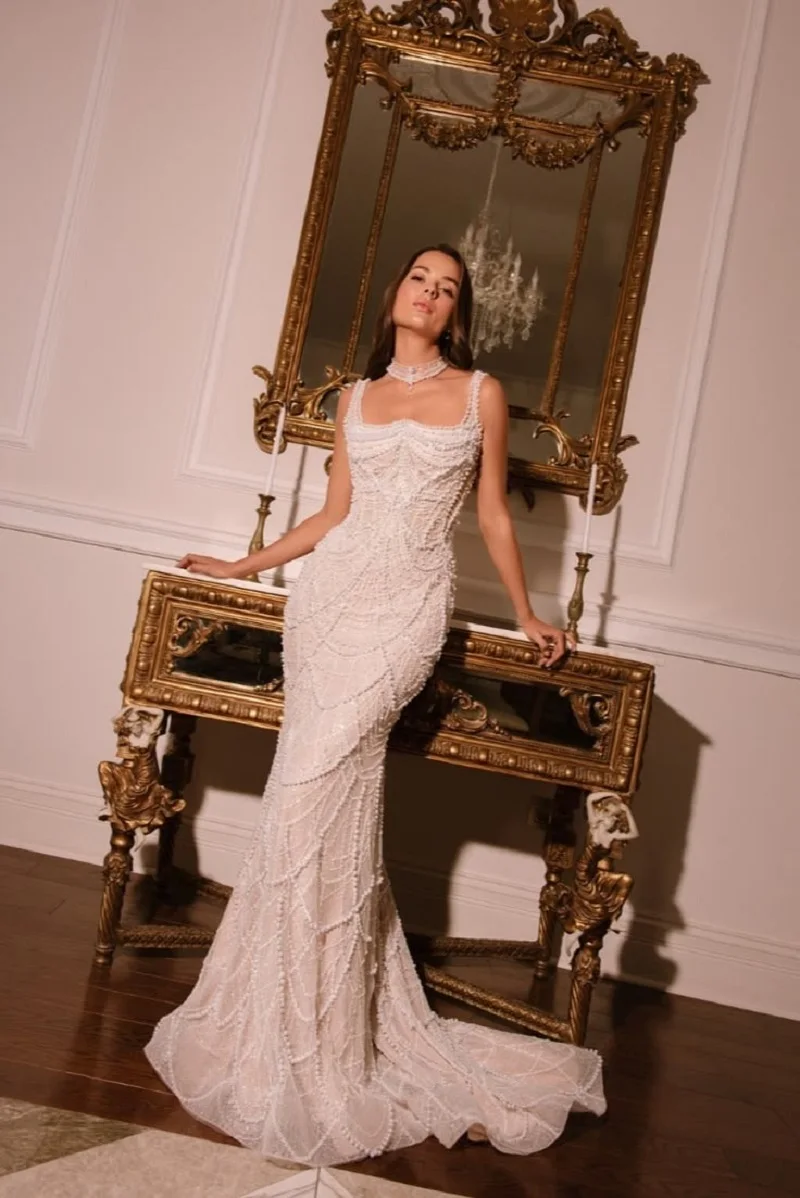 Elegant Mermaid Wedding Dress Spaghetti Straps Sleeveless Bridal Gowns Pearls Beaded Sweep Train Dresses Custom Made Vestidos