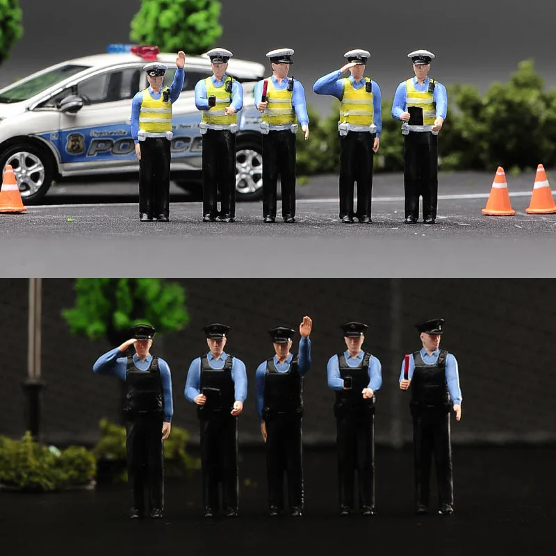 Miniatures 1/18 1/24 1/64 1/43 1/87 Traffic Police Diorama Street Scene Sand Table Photography Prop Model Toy for Cars Vehicles