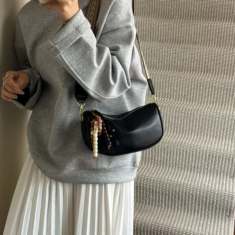 

Взрывоопасная 2645. Модная простая нишевая конструкция. Универсальная трендовая легкая роскошная сумка премиум-класса для пригородного отдыха.