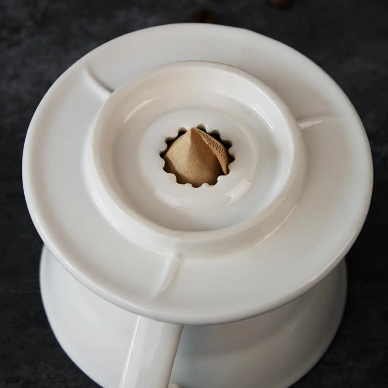 1pc em forma de v 60 gotejador de café cerâmico despeje sobre cone v forma gotejamento cerveja filtro copo cafeteira branco, 2 xícara, 4 copos