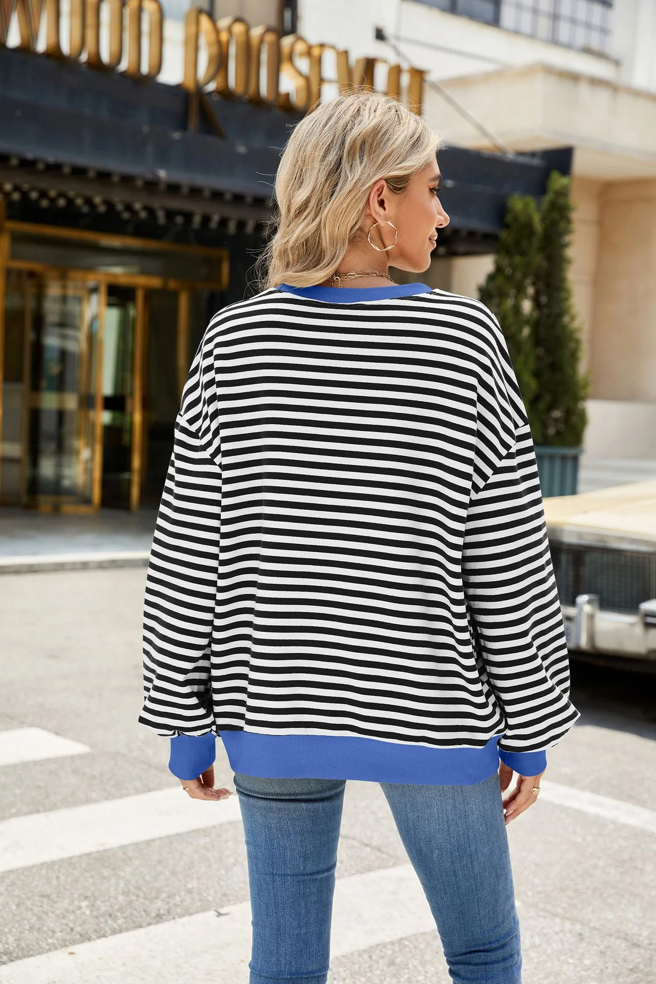 2024 Women's Sweatshirt New Striped Pullover Top O-neck Color Collision Loose Long-sleeved Sweater Jacket Casual Girl's Clothing