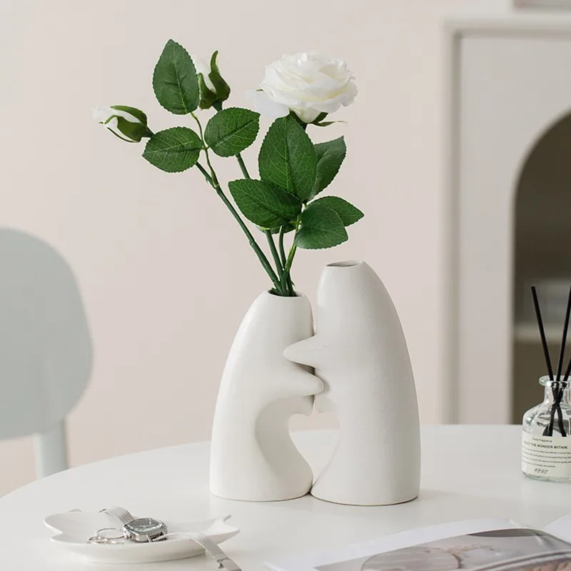 CAPIRON Small 16cm Couple Hug Vase Abstract Heart Shape Figurines Wedding Decoration Home Room Bathroom Decor Ceramic Tableotp