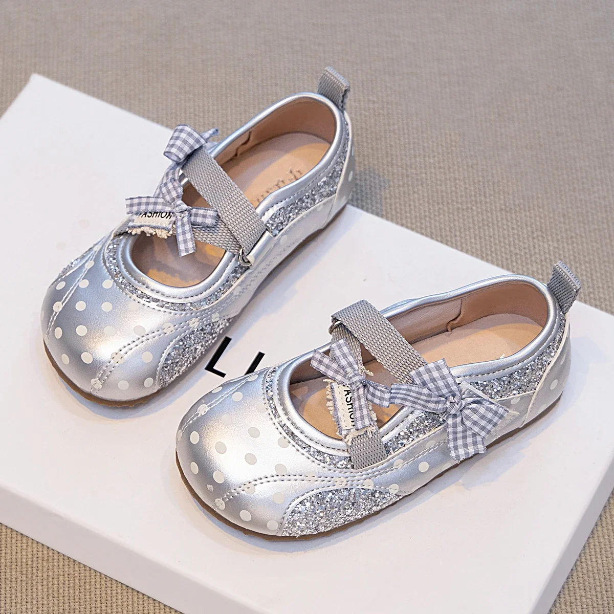 Girls Sweet Polka‑Dot Mary Jane Flat Shoes, Toddler Plaid Bow Glitter Hook‑and‑Loop Princess Dress Shoes Casual Ballet‑Style