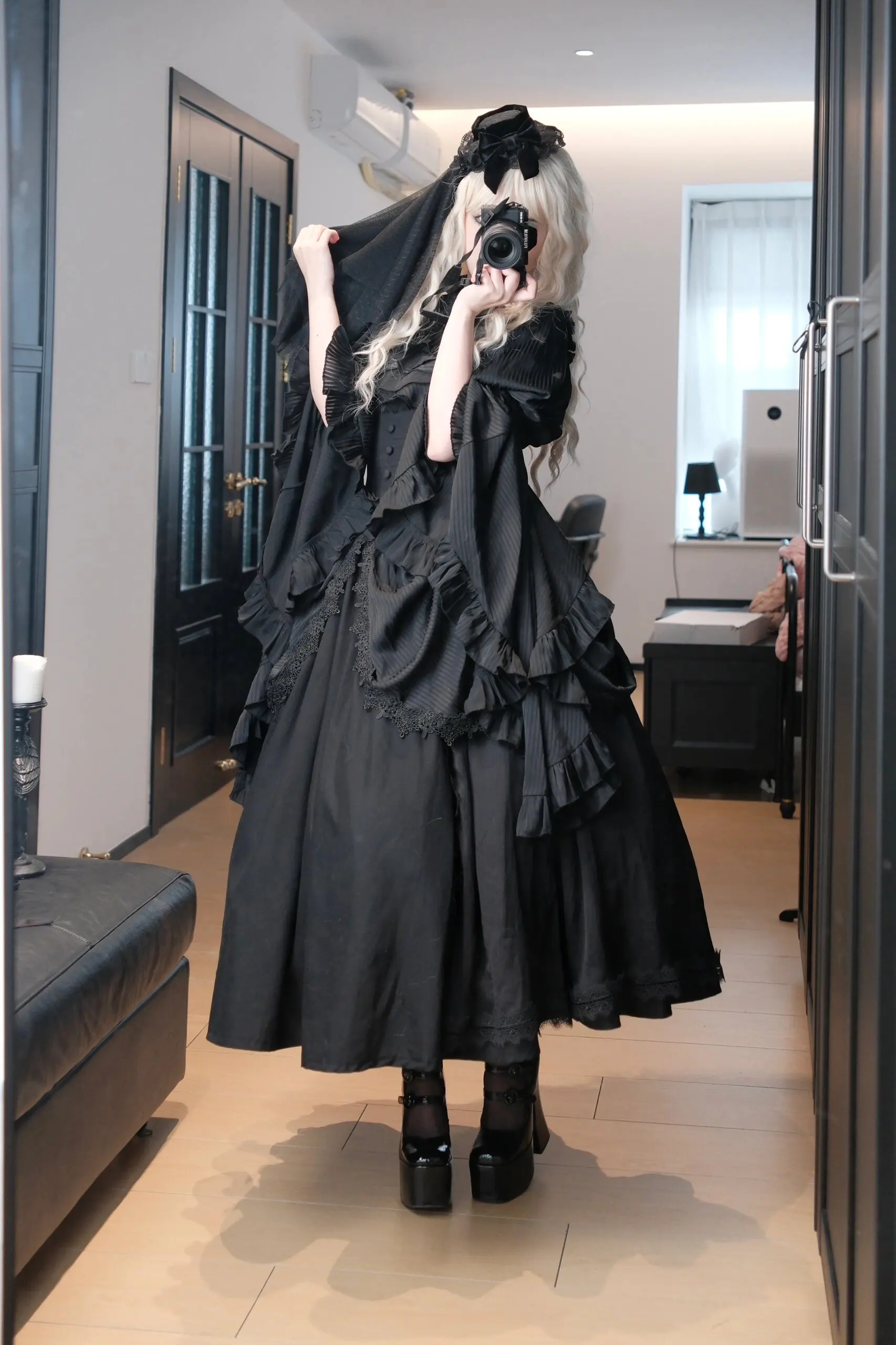 Gothic Style Lolita Black Shirt Fishbone Skirt Ji Oversleeve Suit