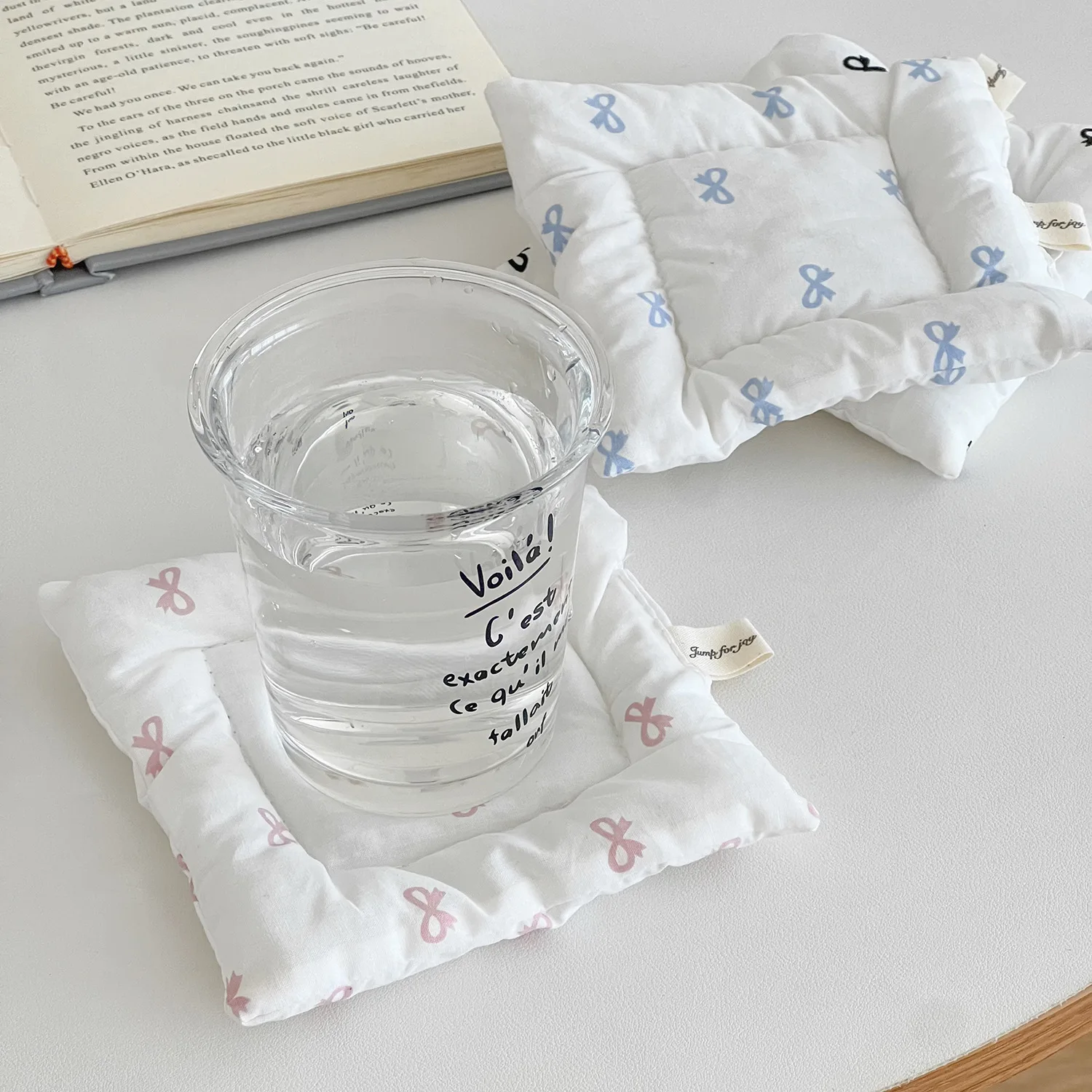 Sweet bow coaster girl heart printing square kitchen insulation pad high value desktop shooting props