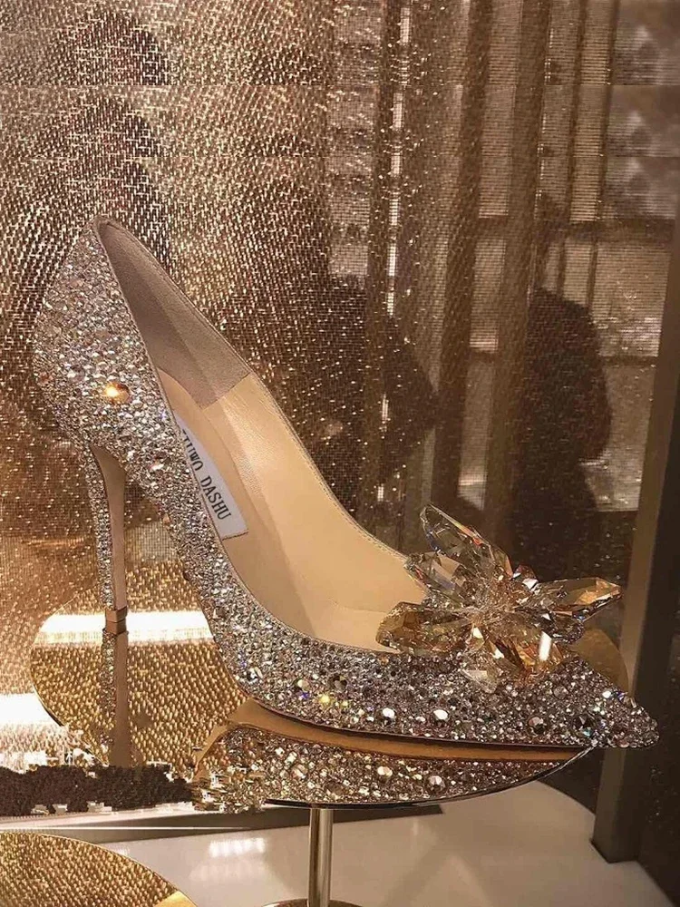 Lussuosi 2024 tacchi alti da donna con strass lucidi décolleté Sexy tacchi sottili a punta eleganti scarpe da sposa da donna romantiche