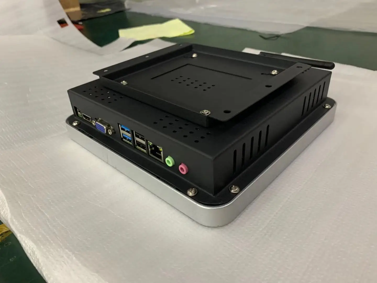 Pure Flat 7 Inch Industrial Panel Linux PC with Touchscreen Support Win7/10 and NFC RFID Reader and RS232 6USB