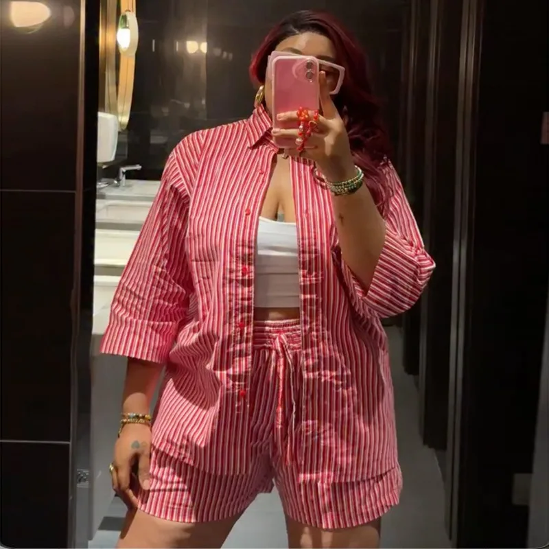Spring New Style Casual Lapel Loose Striped Shirt Wide-leg Shorts Set　Striped Shirt with Regular Sleeves　Sweet and Fresh Style