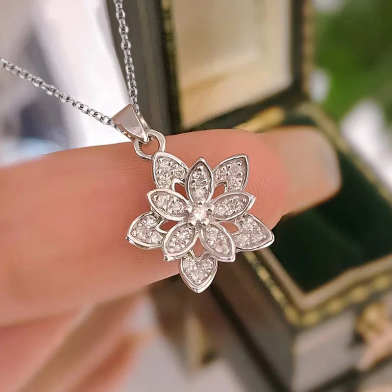 

925 Sterling Silver Flower Necklace Personality Charm Geometric Shape Pendant Choker Birthday Gift for Women Exquisite Jewelry
