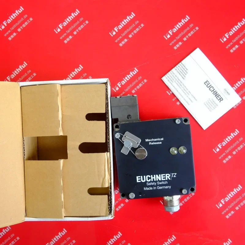 EUCHNER TZ2LE024SR6 049159 New Original security module