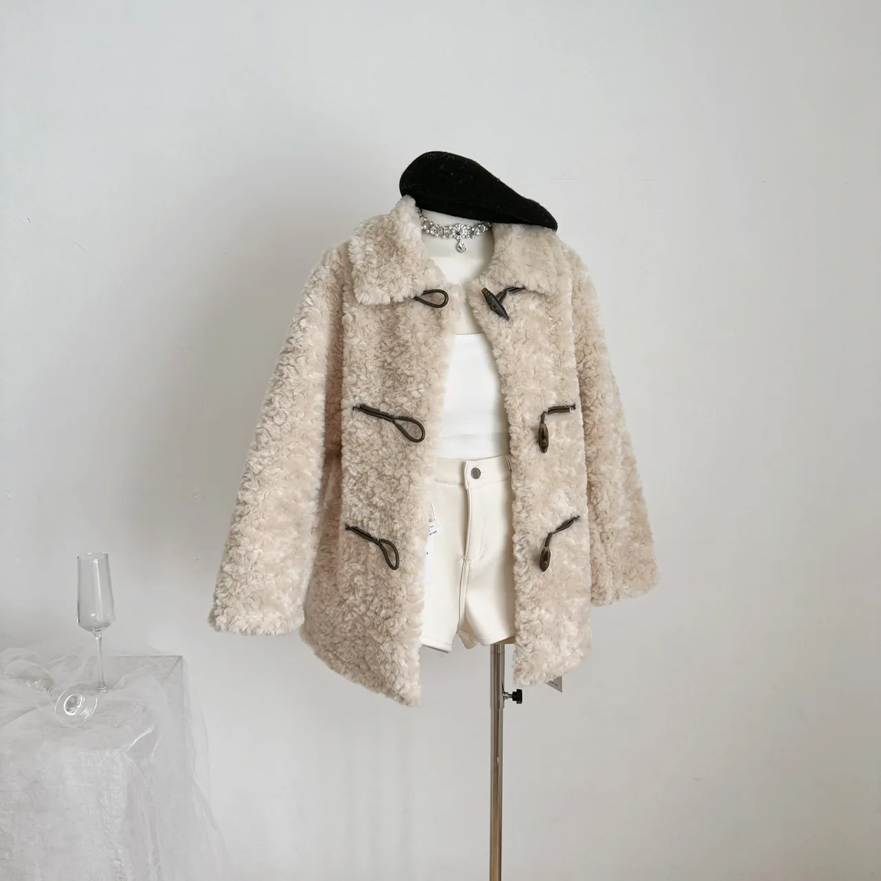 

Women's Autumn Winter Faux Wool Long Sleeve Single Breasted Loose Coat Lady Streetwear Single Breasted Faux Fur Fluffy Outwear