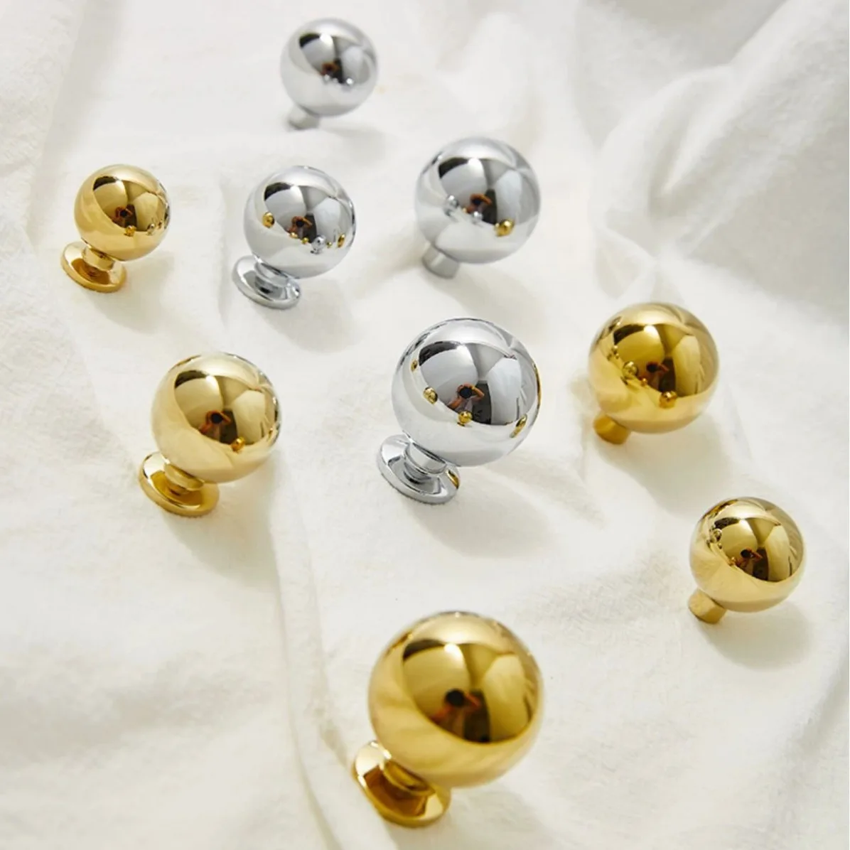 Creative French Single Hole Door Knob Kitchen Ball Handle Drawer Pulls Gold Wardrobe Drawer Wine Cabinet Knobs Solid Hardware