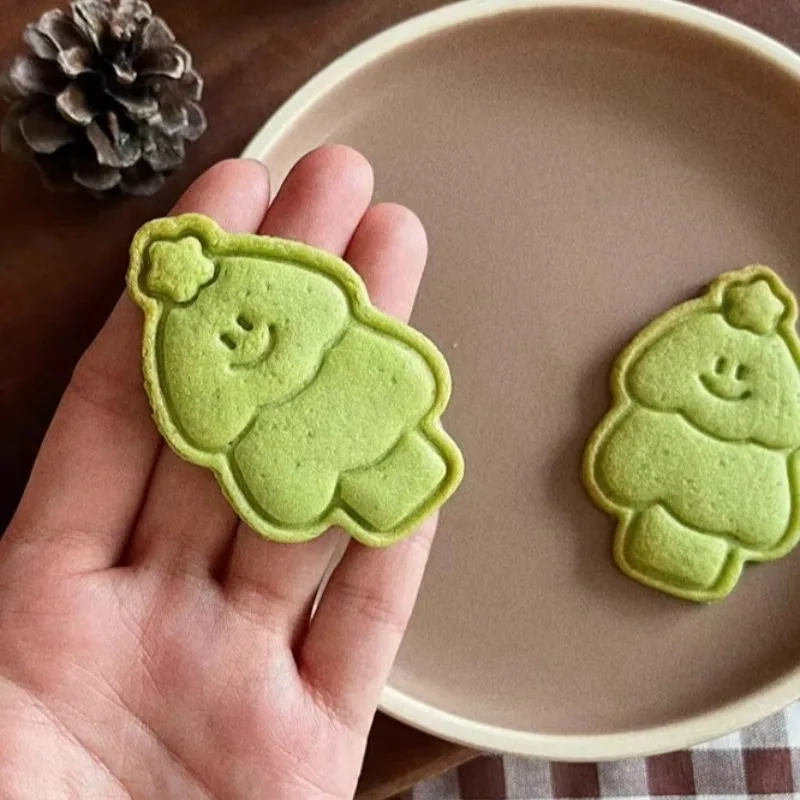 3D Christmas Cookie Cutters Biscuit Mold Smiling Snowman Tree Cookie Mould Stamp Xmas New Year Party Decor Baking Tools