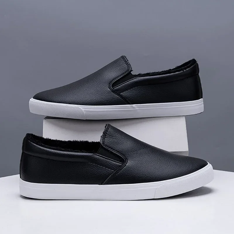 New 2024 Winter Shoes Men Loafers Soft All Black Shoes Warm Plush Flat Mens Casual Shoes Slip-on Male Footwear A4040