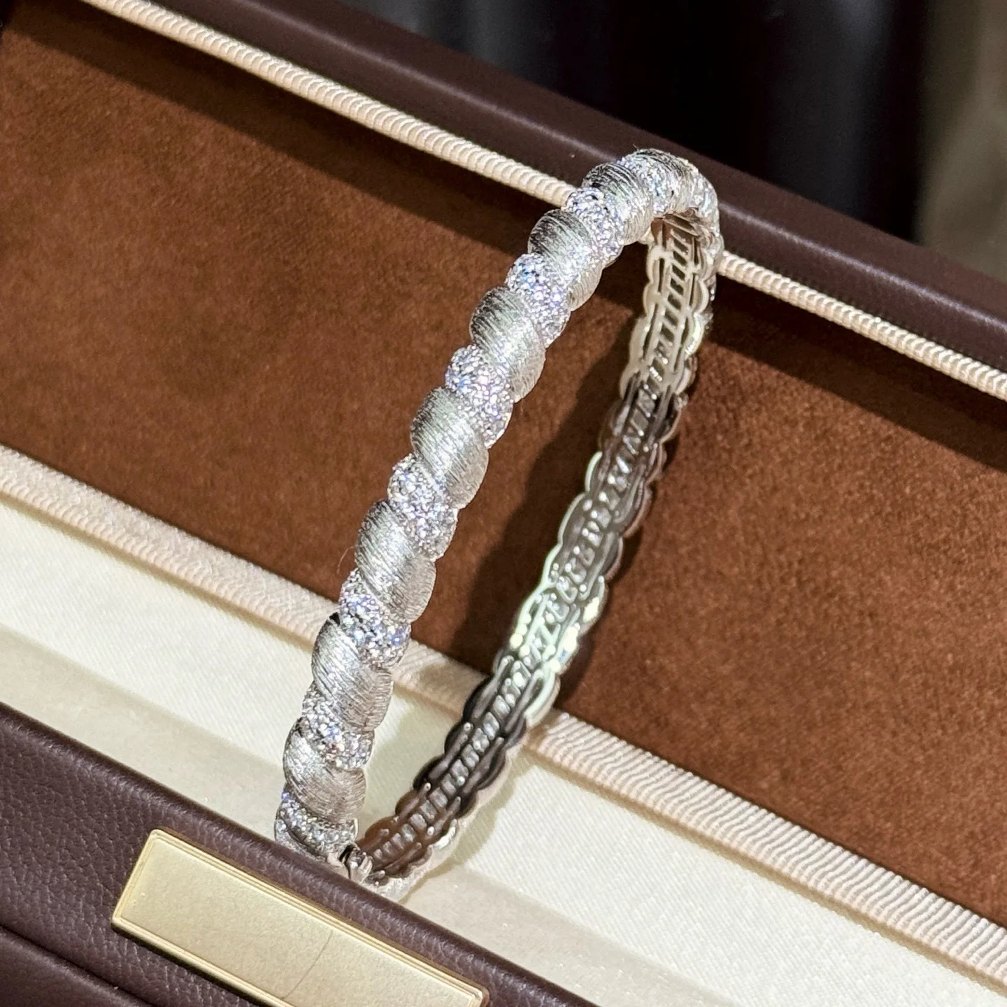 

100% 925 Sterling Silver Frosted Twist Pave AAA Zircon Bracelet For Women Fine Jewelry