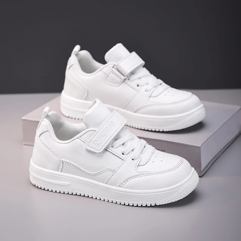 A pair of children's four-season leather top sneakers, wear-resistant, soft and comfortable board shoes, sizes 28-40，TL-5905