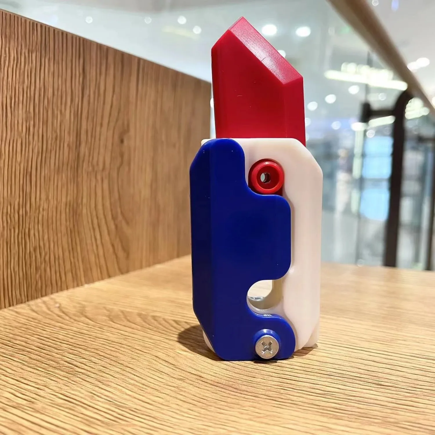 3D Printing Gravity Knife Small Radish Knife, Gravity Folding Radish Knife, Push Card Decompression Fidget Mini Claw Knife Toy