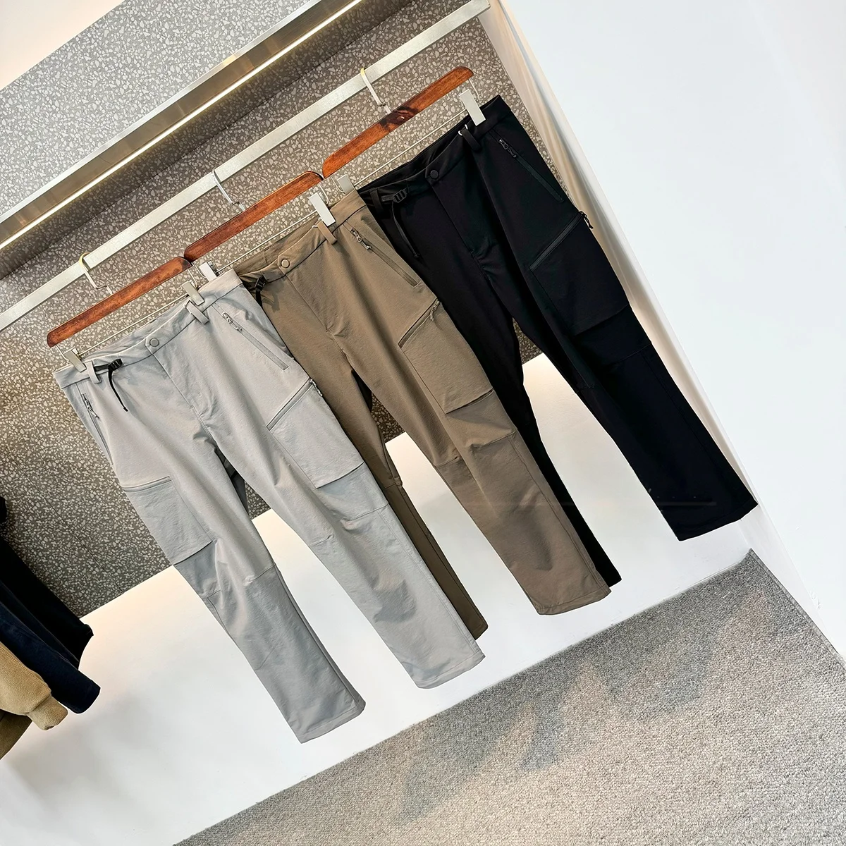 

Outdoor Men's Soft ell Casual Pants 3D Bionic Stereo Tailoring Autumn Faionable Urban Nylon Straight Leg Zipper Waist