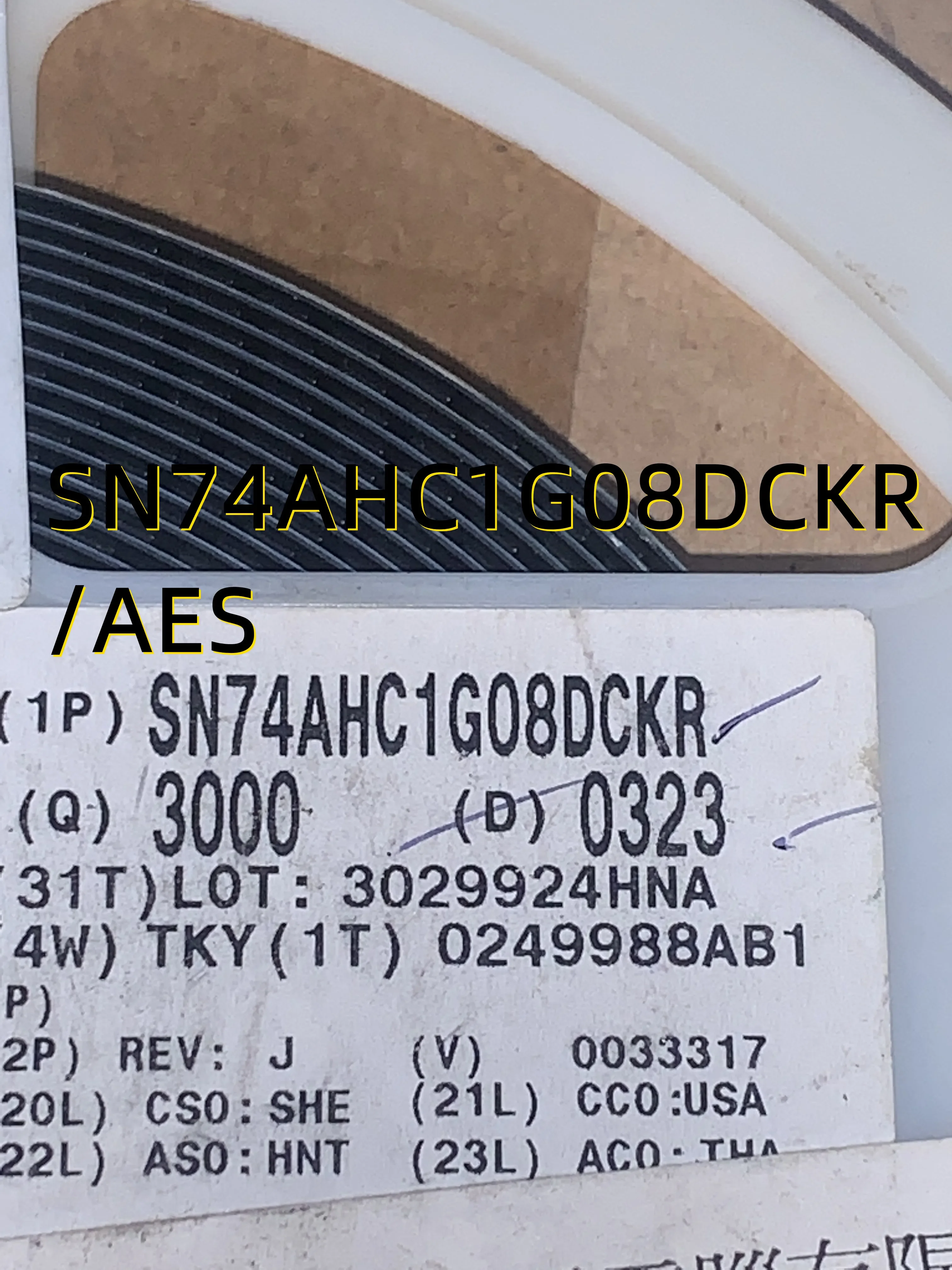 10pcs  SN74AHC1G08DCKR /AES