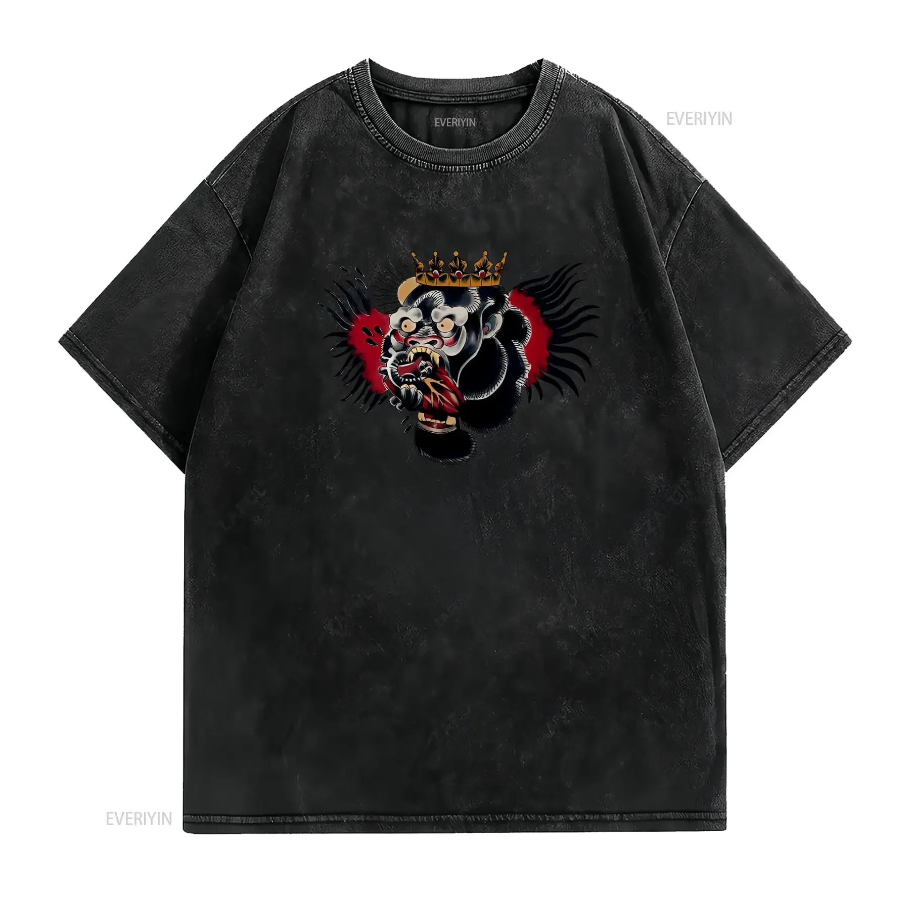 Old School Tattoo Style Crowned Gorilla Biting Heart Cool Streetwear Casual T Shirt vintage Washed streetwear fashion