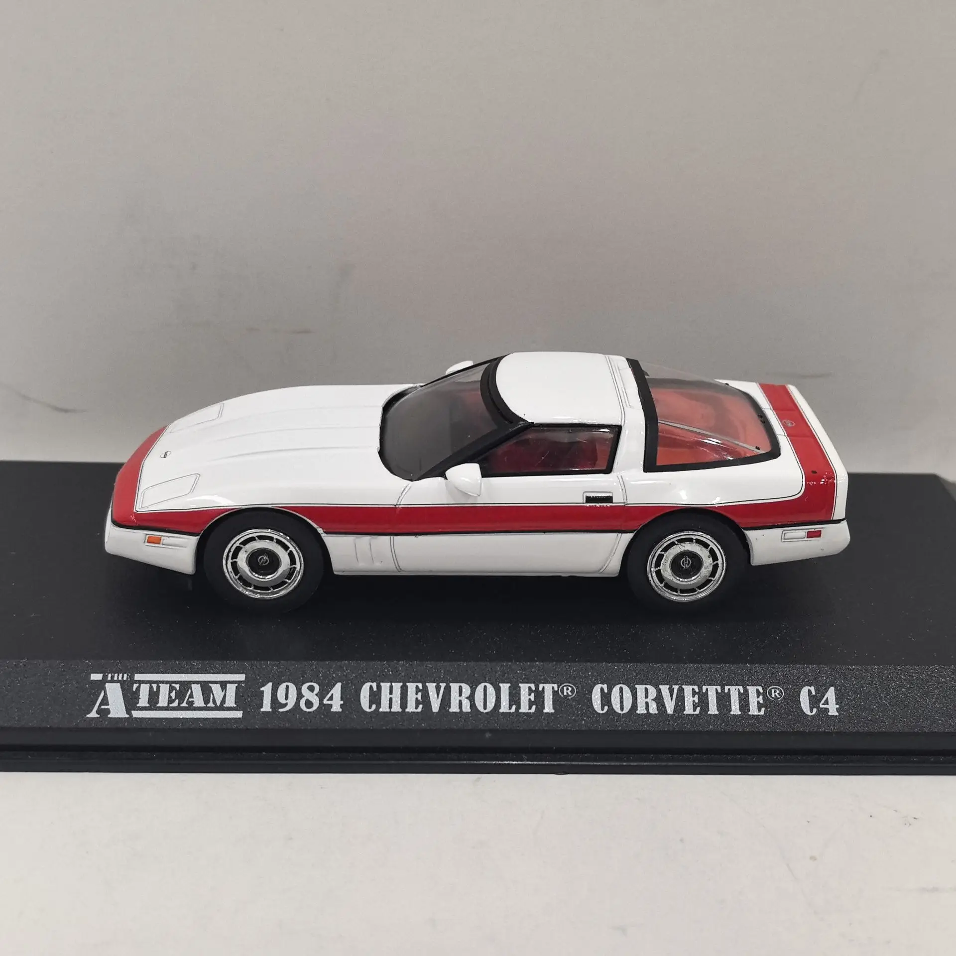 

Diecast 1/43 Scale CHEVROLET CORVETTE C4 Alloy Car Model Collectible Toy Gift Souvenir