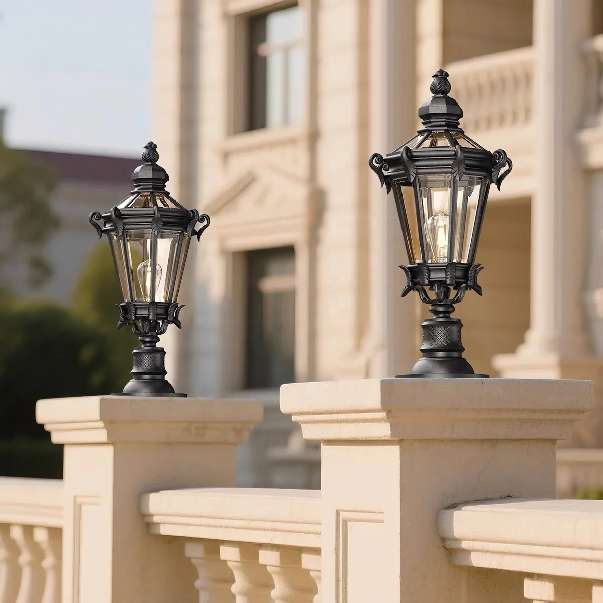 Large Size Retro Style Aluminum Outdoor LED Courtyard Pole Light IP65 Rating Antique Style Vertical Pillar Light
