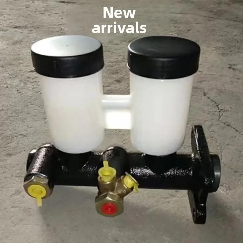 Brake Master Cylinder New Model and Old Model Tractor Agricultural Engineering Vehicle Four Different