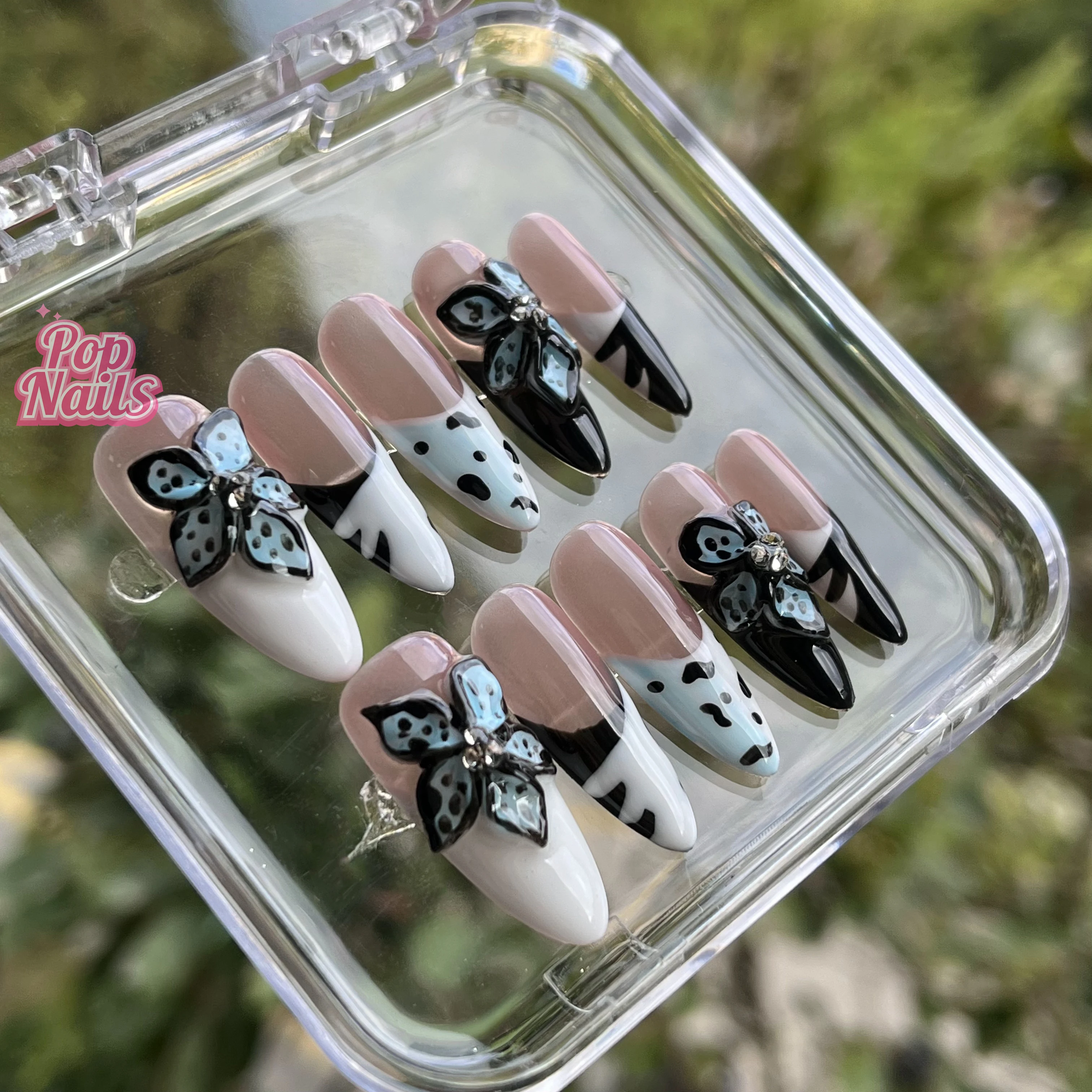 Blue 3D Flowers Press on Nails y2k Vacation Flower Design Custom French Tip Nails White Acrylic Artificial Fingernails Nail Tips