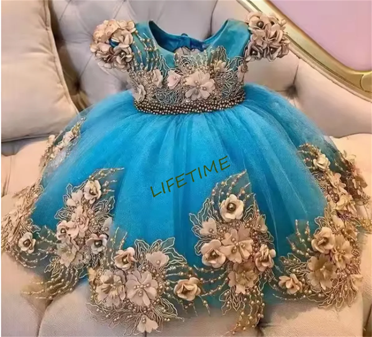 

Blue Little Girls Dresses Short Sleeve Gold Applique Pearls Kids First Birthday Gown Toddler Christening Dress Keyhole Back