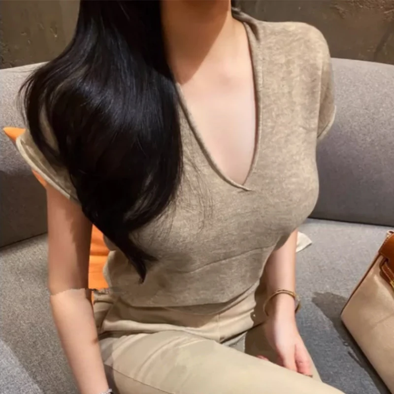 

Sexy mat V-Ne ort Sve Knitted Sweater Hong Kong Sle New Arrival Women's Faion Top Commute Sle Slim Fit