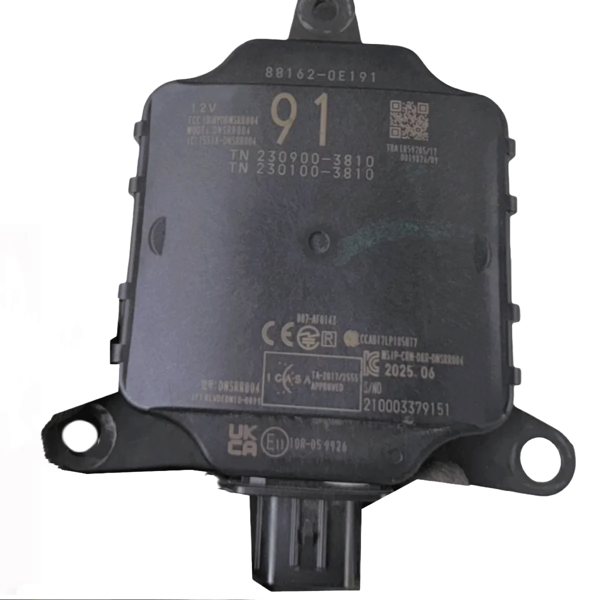 

Rear Blind Spot Monitor Sensor Unit 88162-0E191 881620E191 is suitable For Highlander 2023 2024