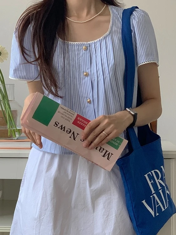 

Blue Striped ort Sve irt Women's Fre Summer New Age Reduction round Ne Lace Trim ort Top Sweet Sle Straight Cut