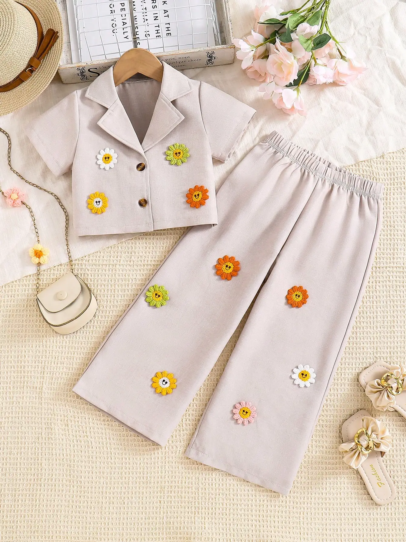 (5017) Girls' Casual Commuting 3D Floral Embroidery Set, Woven Top and Pants with a Turn-Down Collar, Loose Sporty Style Suitable for Daily Wear, Outings, Family Gatherings, Camping