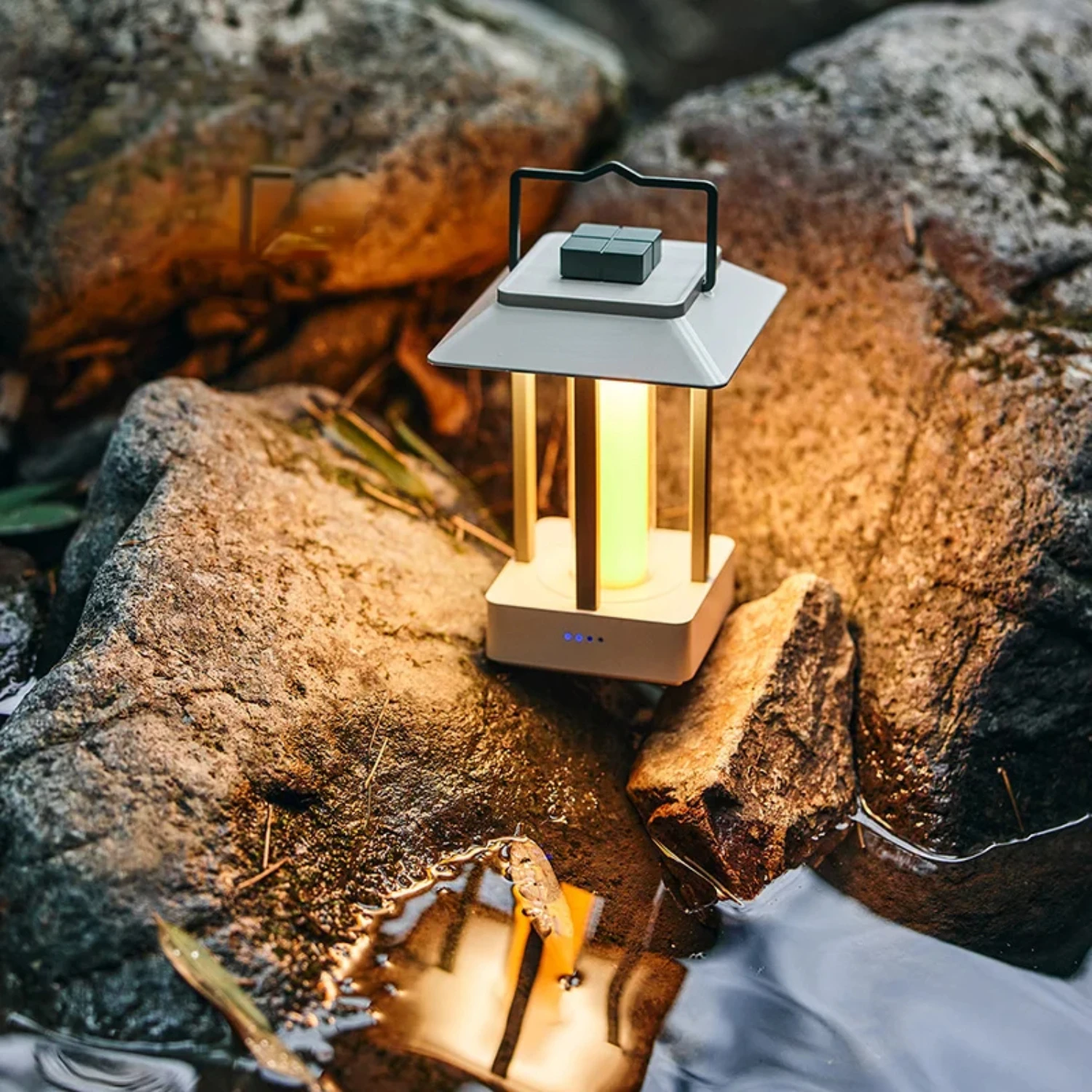 Court Camping Lamp Portable Outdoor Atmosphere Lighting Ultralight Tent Lantern Long Life Hanging Lamp Wagons Key clip Notebook