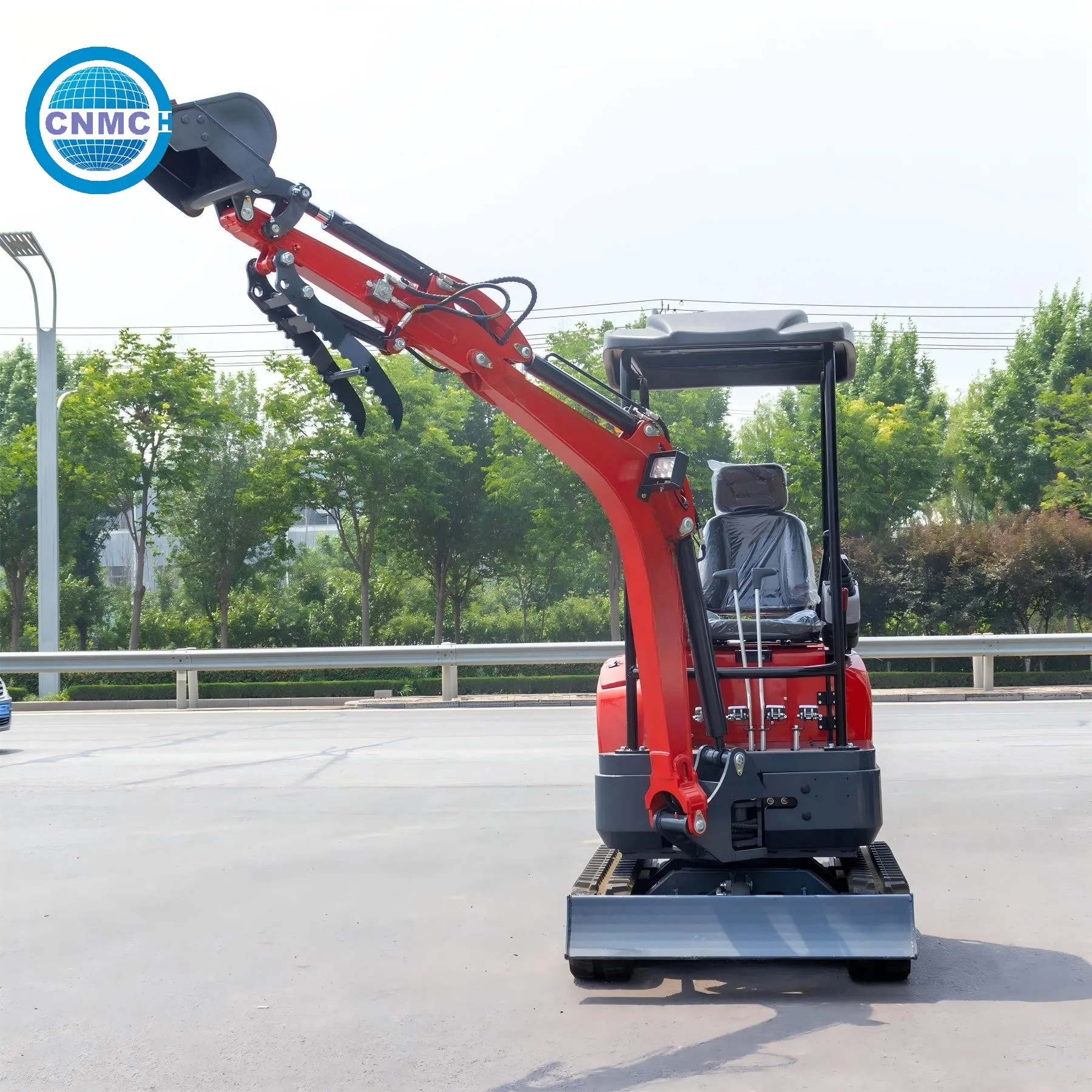 

CNMC Mini Excavator 1.8 Ton Mini Digger Excavator All Accessories Compact Portable Easy to Operate Customizable Made in China