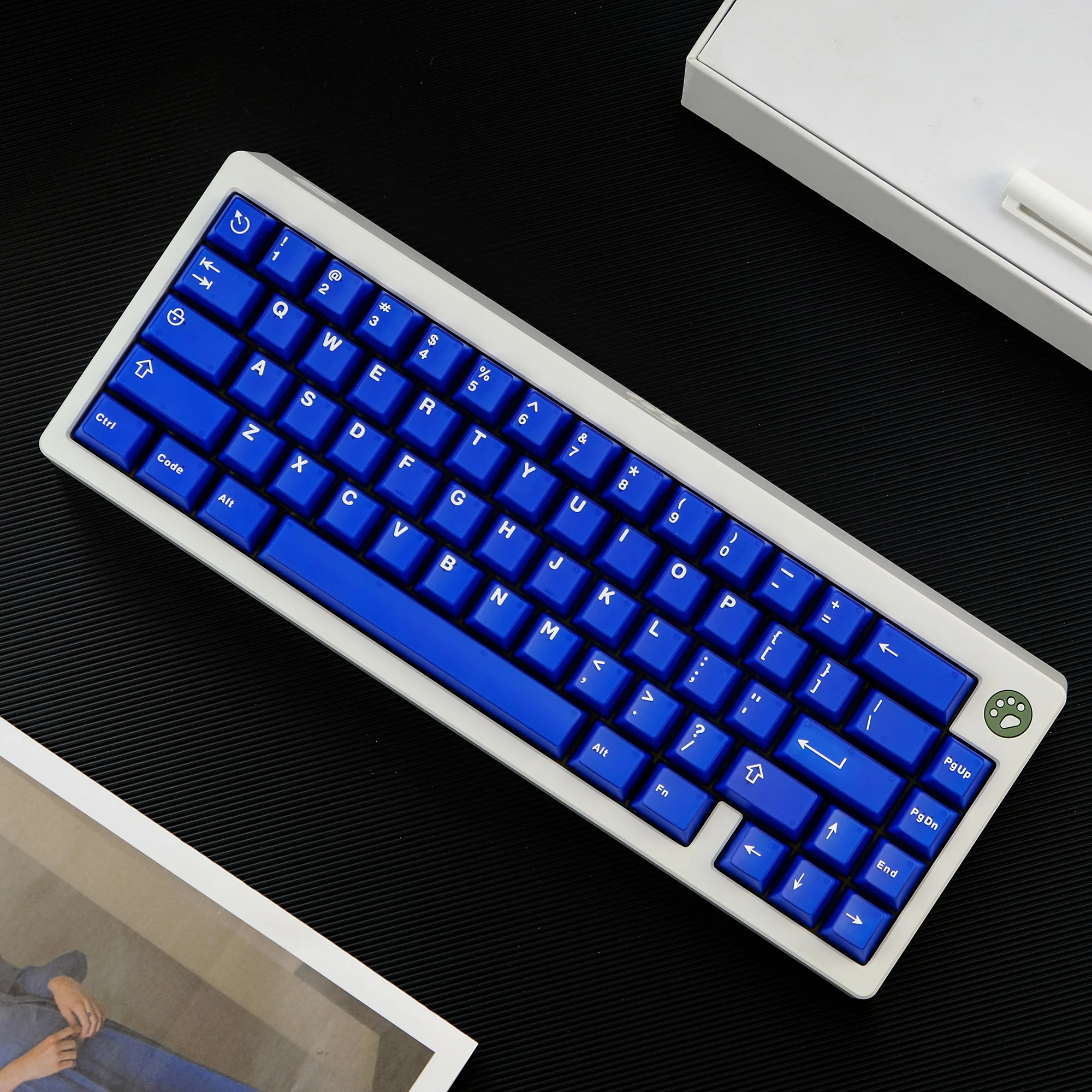 121 Keys/set Aifei Neon Light Klein Blue Pyga Keycaps ABS Double Shot Key Caps Cherry Profile Semi Translucent Keycap